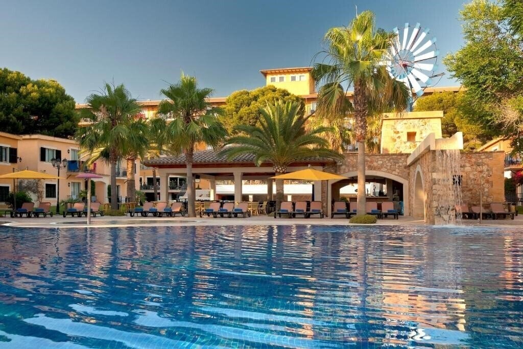 Hotel Occidental Playa De Palma 4*