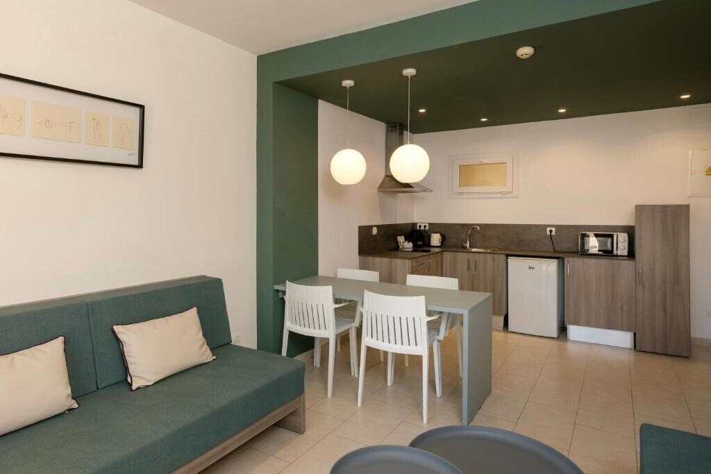 Imaginea Tres Torres 2*