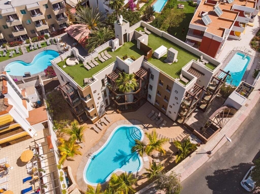 Imaginea Alhambra Boutique Apartamentos 3*