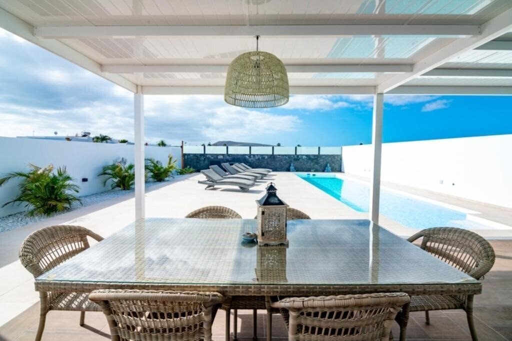 Фото Villa Azahar Suites 4*