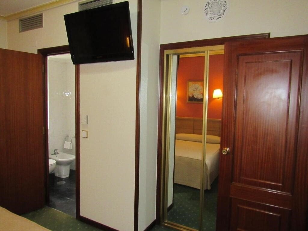 Fotografie Virgen Del Camino 3*