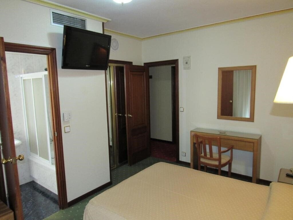 Imaginea Virgen Del Camino 3*