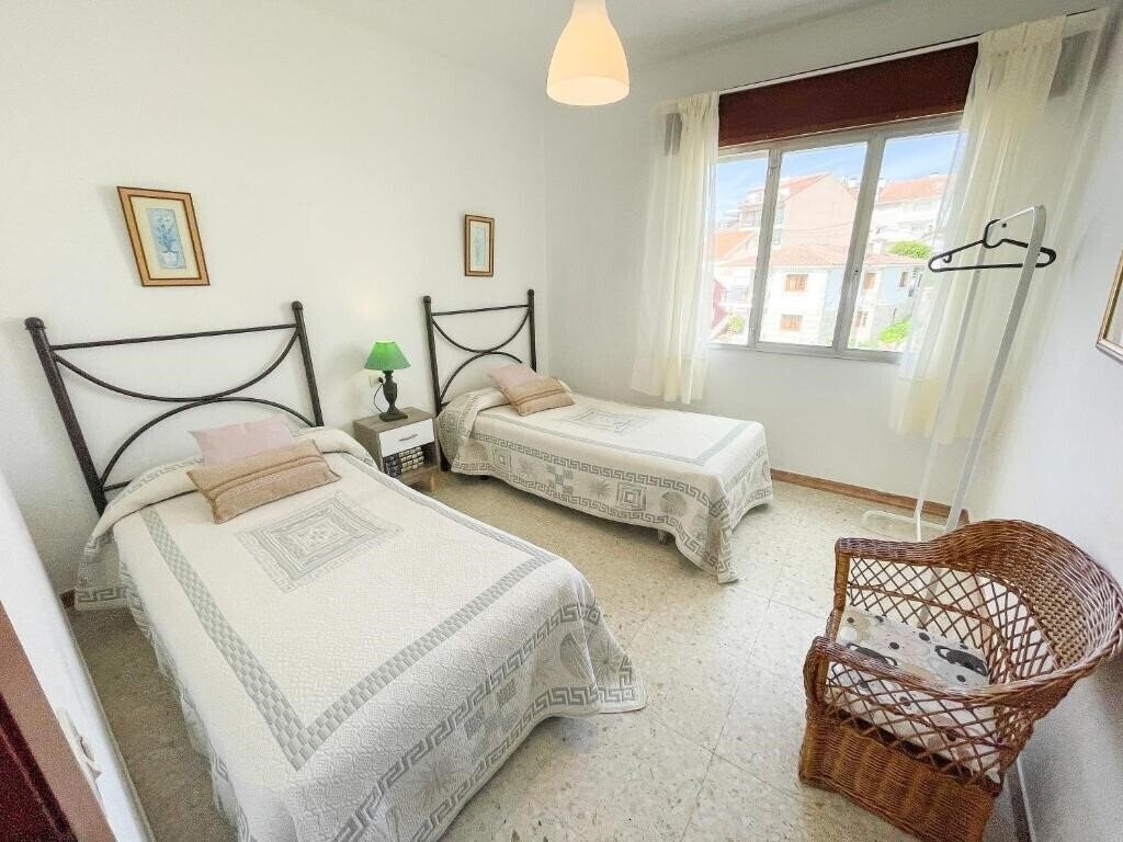 Imaginea Apartamentos Portonovo Playa 3000 3*