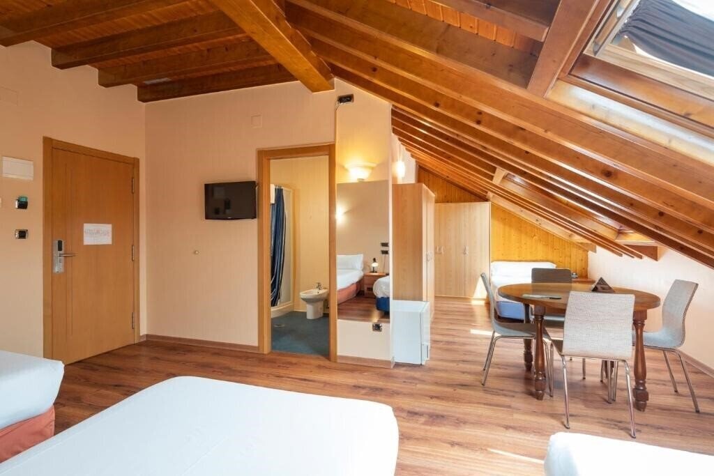 Imaginea Alda Lalin (ex. Villanueva) 2*