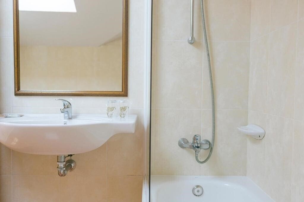 Imaginea O Castro 2*