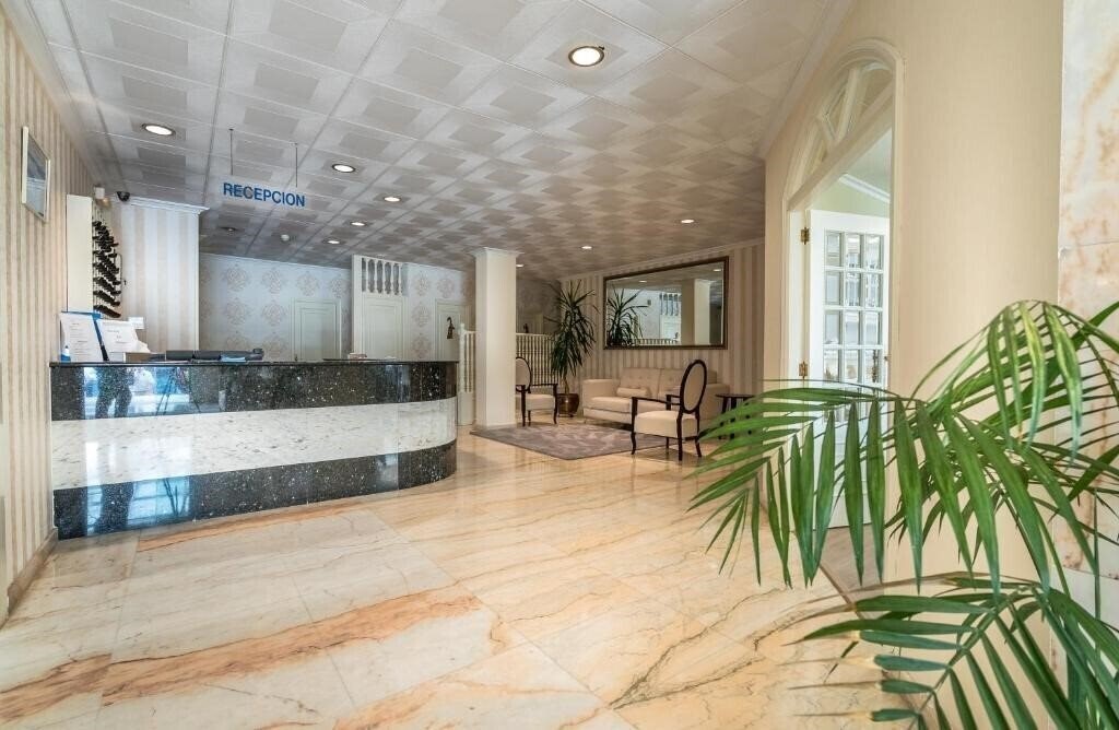 Fotografii Hotel Ton 3*