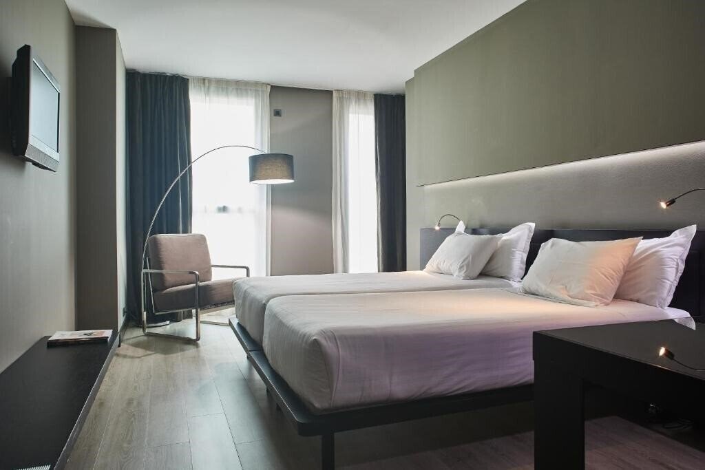 Fotografii Silken Gran Teatro 4*