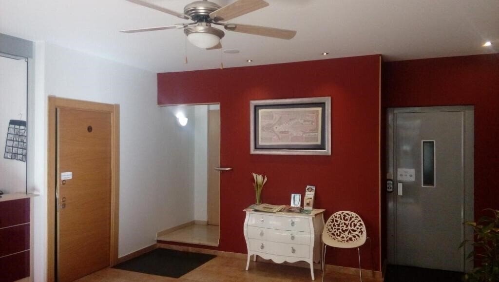 Картинка Hostal Santel San Marcos 2*