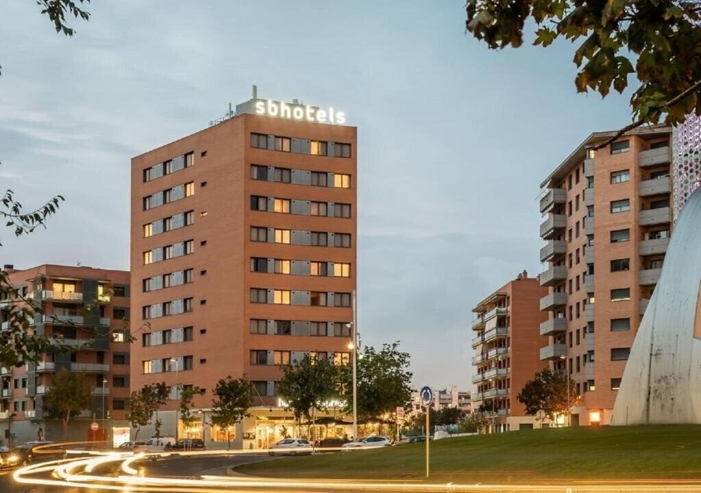 Отель Express Tarragona 3*