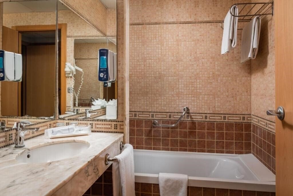 Картинка Express Tarragona 3*