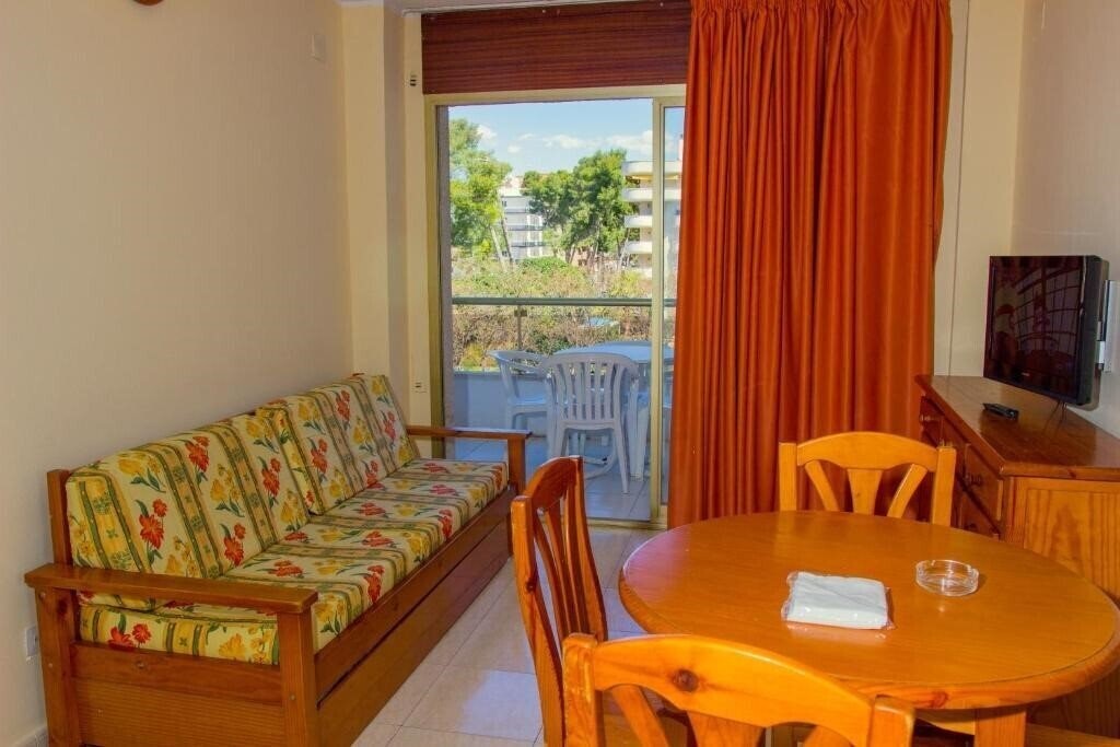 Imaginea Arquus Salou by Rentalmar 2*