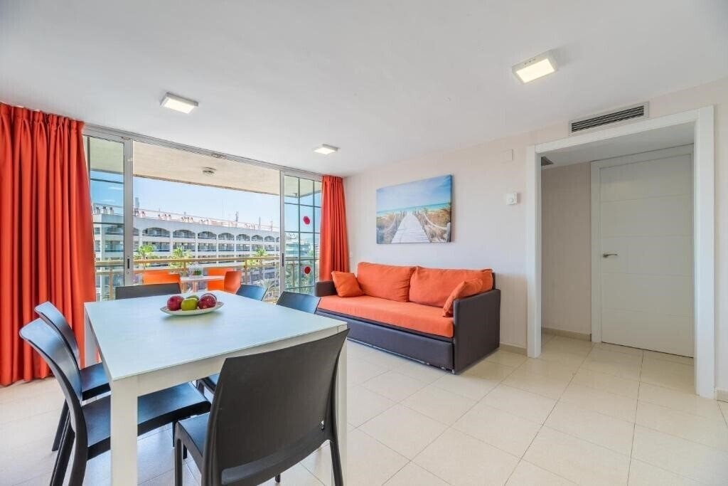 Imaginea Navarra Suites Apartamentos 3*