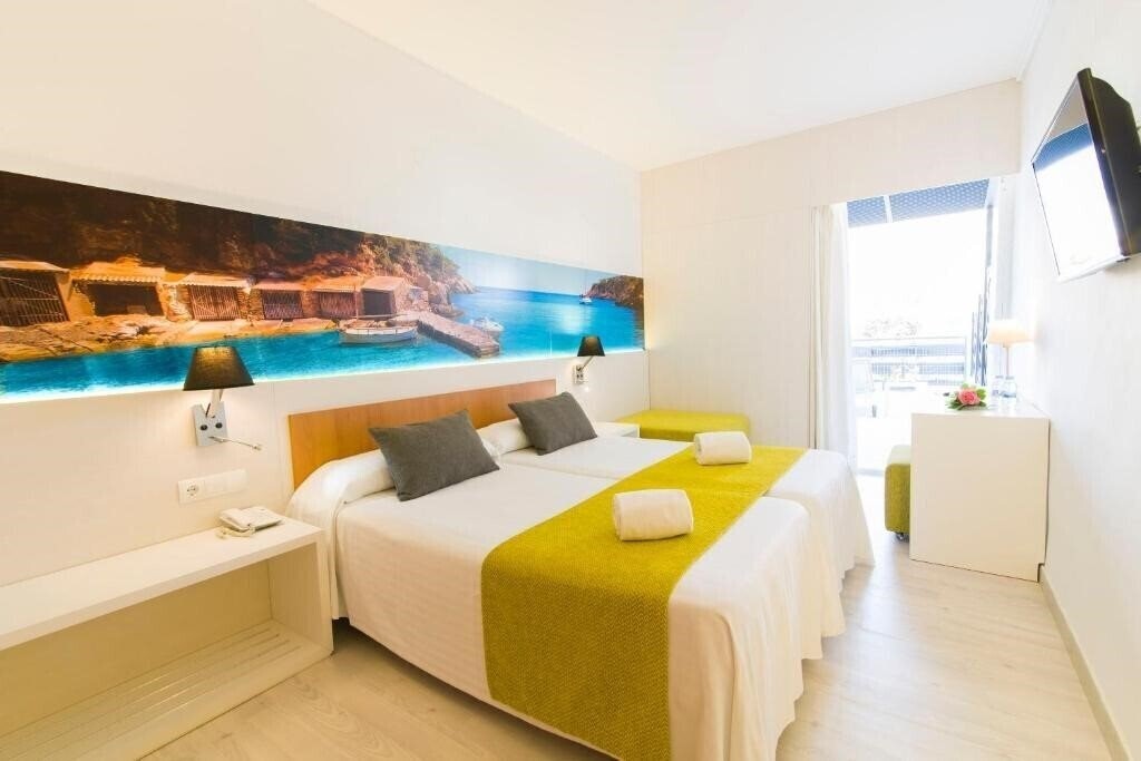 Фото Azuline Pacific 3*