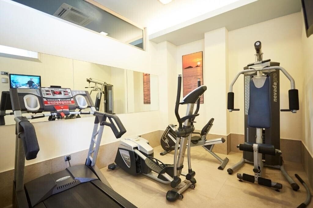 Imaginea Hotel Invisa La Cala 4*