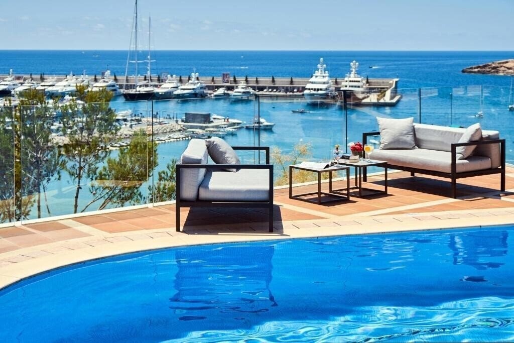 Imaginea Port Adriano Marina Golf & SPA 5*