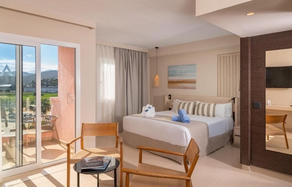 Изображение Aqua Hotel The Breeze (Adults Only 18+) 4*