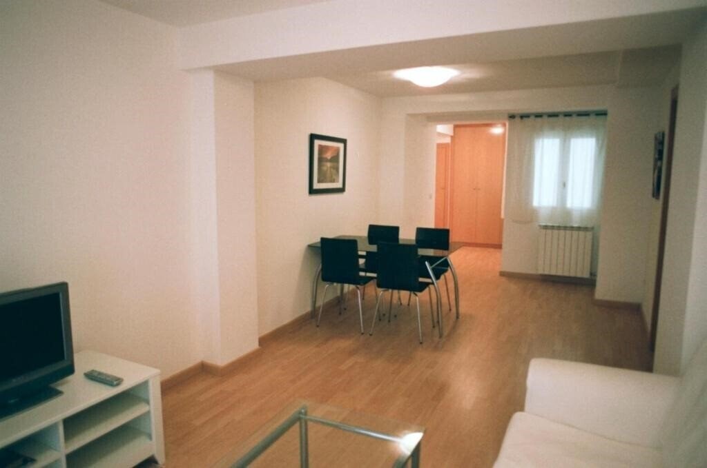 Imaginea Auhabitat Zaragoza Apartamentos 3*