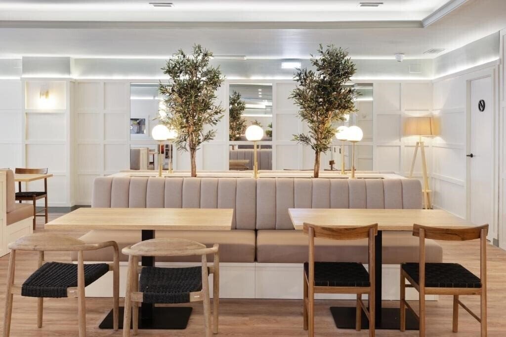 Imaginea Zaragoza Royal 3*