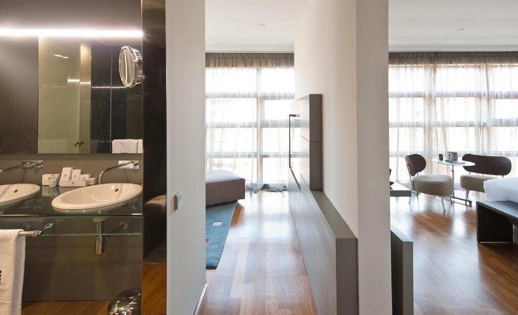 Fotografie Reina Petronila Hotel 5*