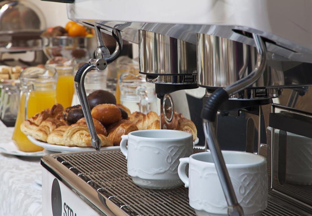 Отель Las Casas De Los Mercaderes 3*