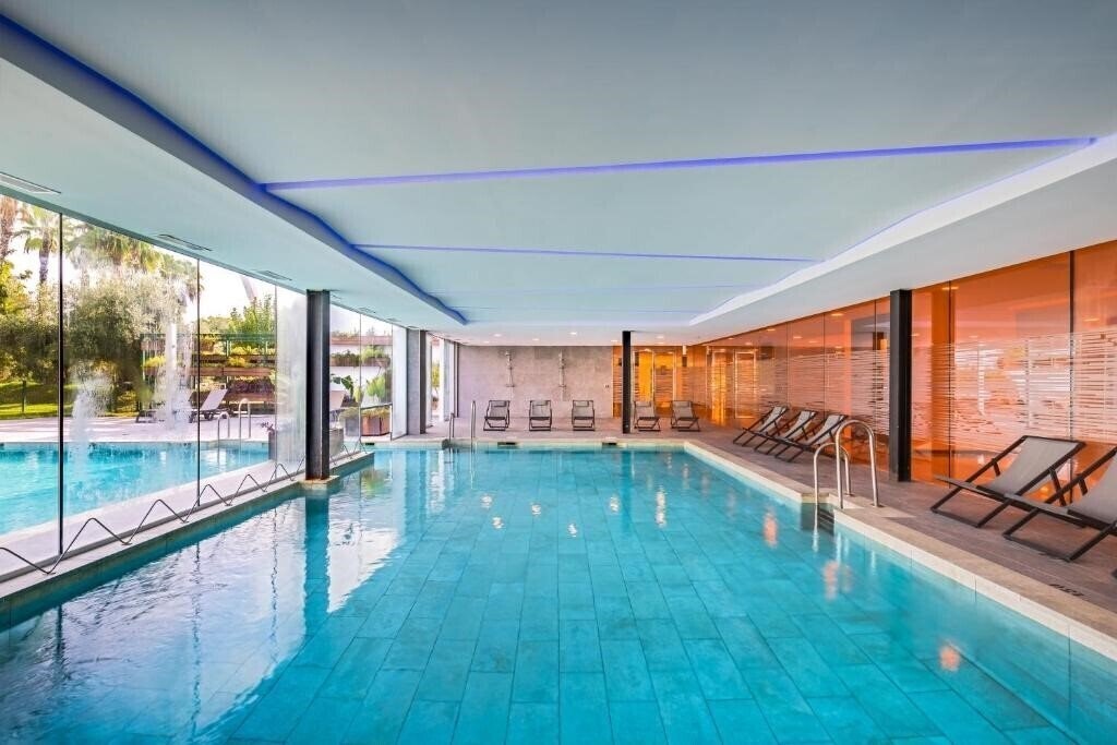 Отель Barcelo Renacimiento 5*