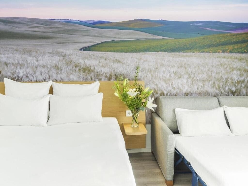 Imaginea Novotel Sevilla 4*