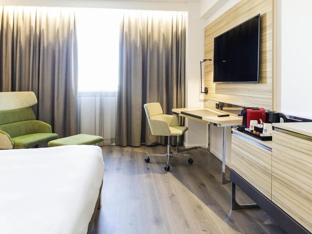 Imaginea Novotel Sevilla 4*
