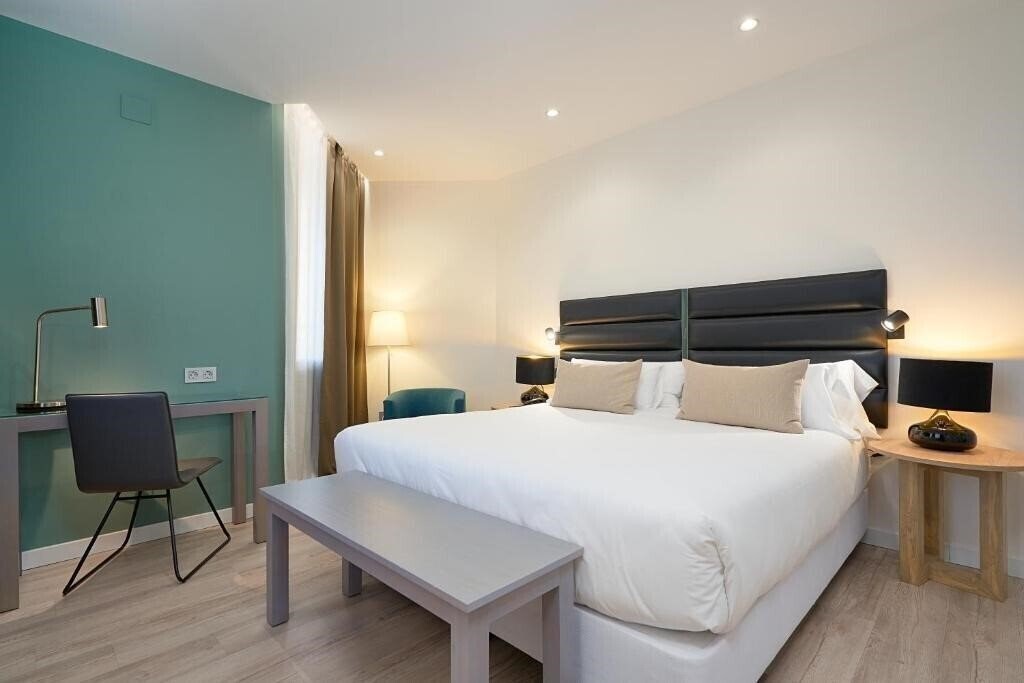 Отель Pasarela 4*