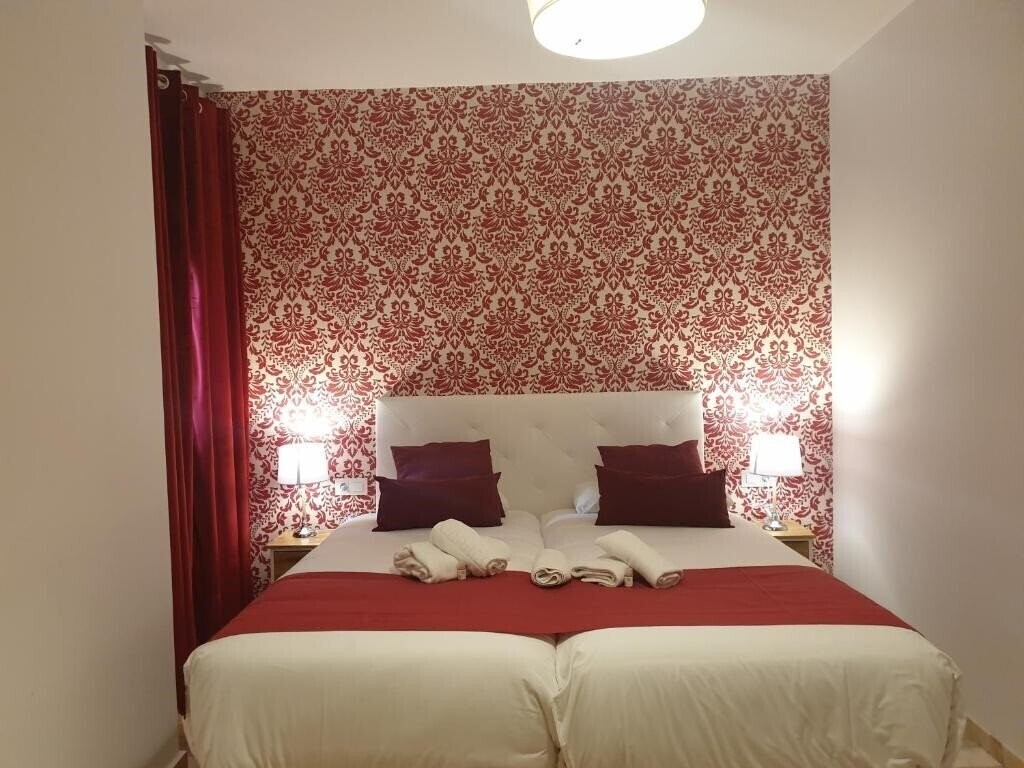 Fotografie Hotel y Apartamentos Dona Lola (ex. Hotel Boutique Dona Lola) 2*