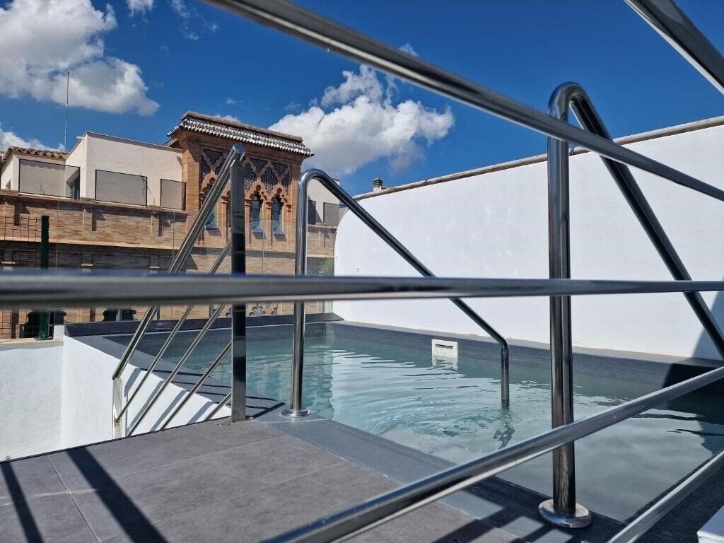 Imaginea Hotel y Apartamentos Dona Lola (ex. Hotel Boutique Dona Lola) 2*