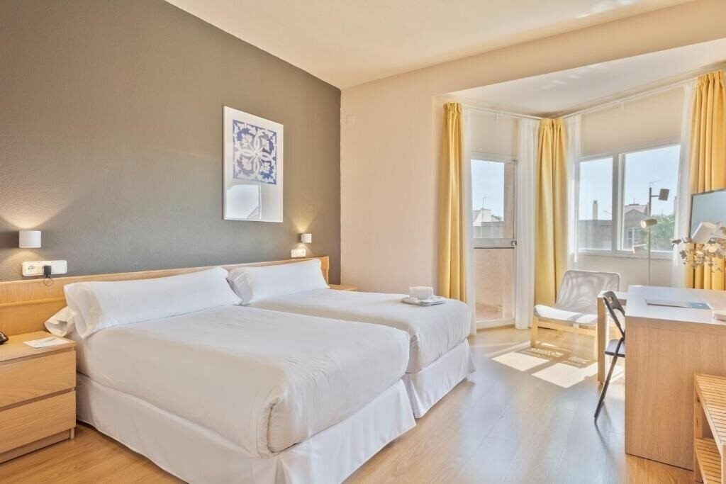 Imaginea Hotel Trh La Motilla Business & Cultural 4*