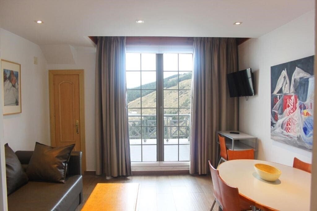 Imaginea Apartamentos GHM Plaza 2*