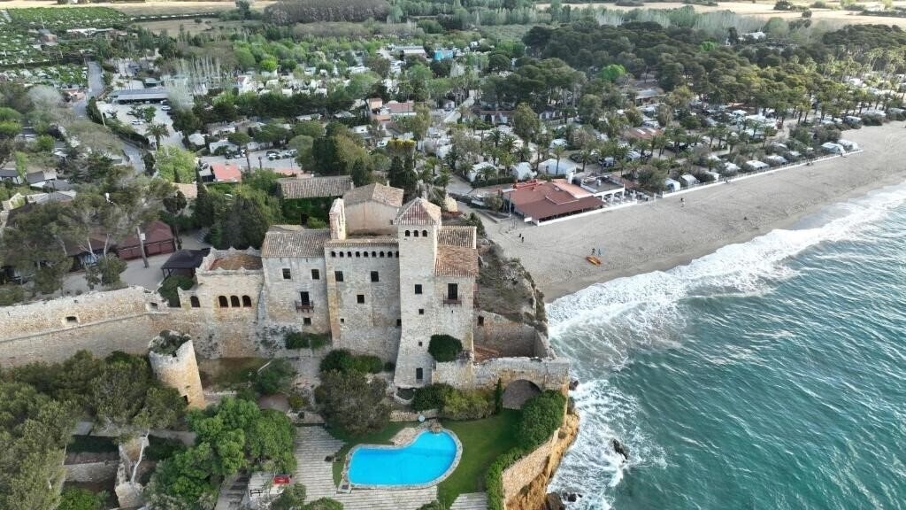 Отель Tamarit Beach Resort 1*