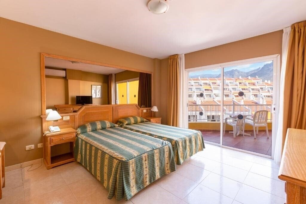 Fotografii Villa De Adeje Beach 3*