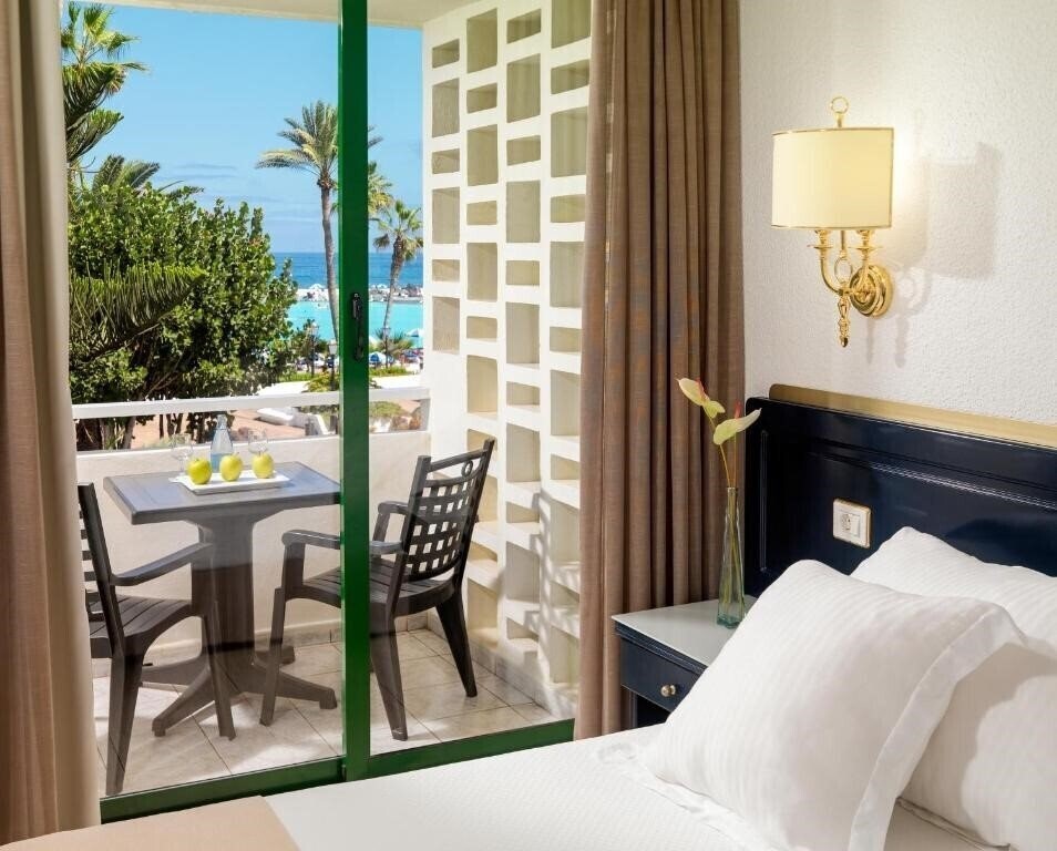 Hotel H10 Tenerife Playa 4*