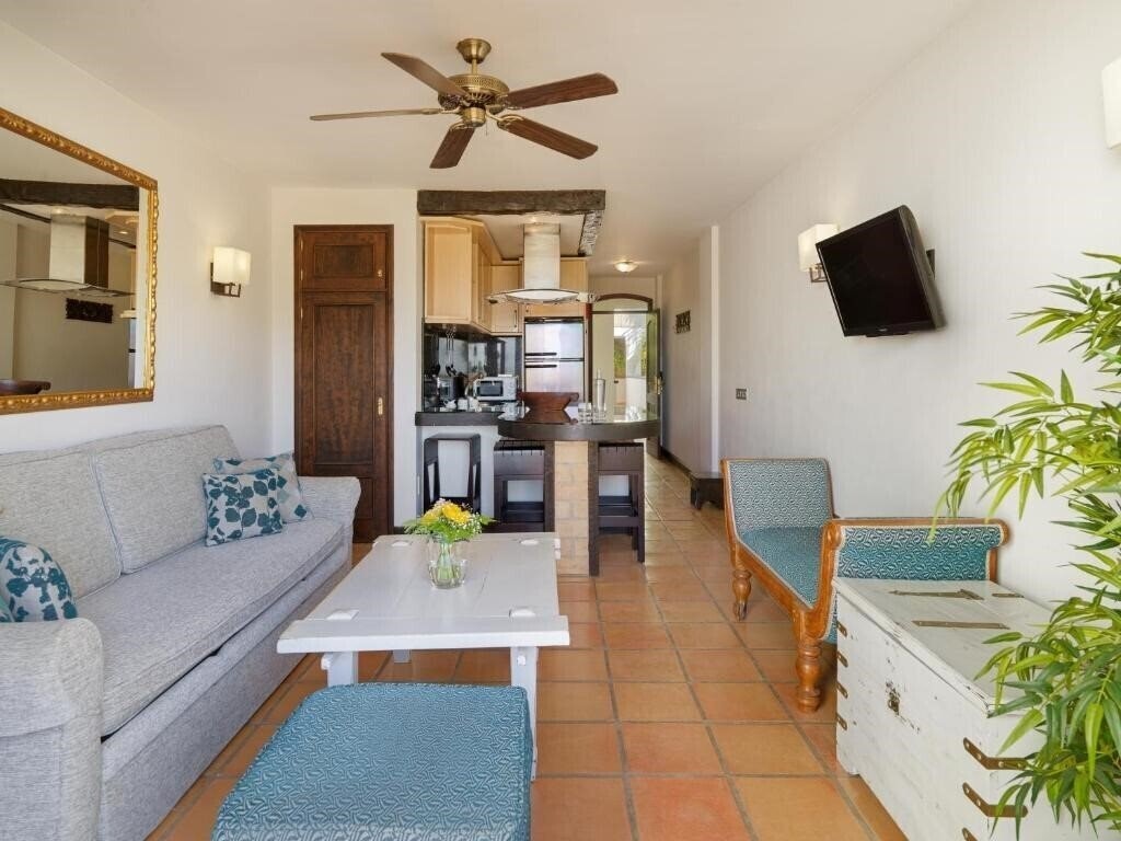 Imaginea Regency Country Club 4*