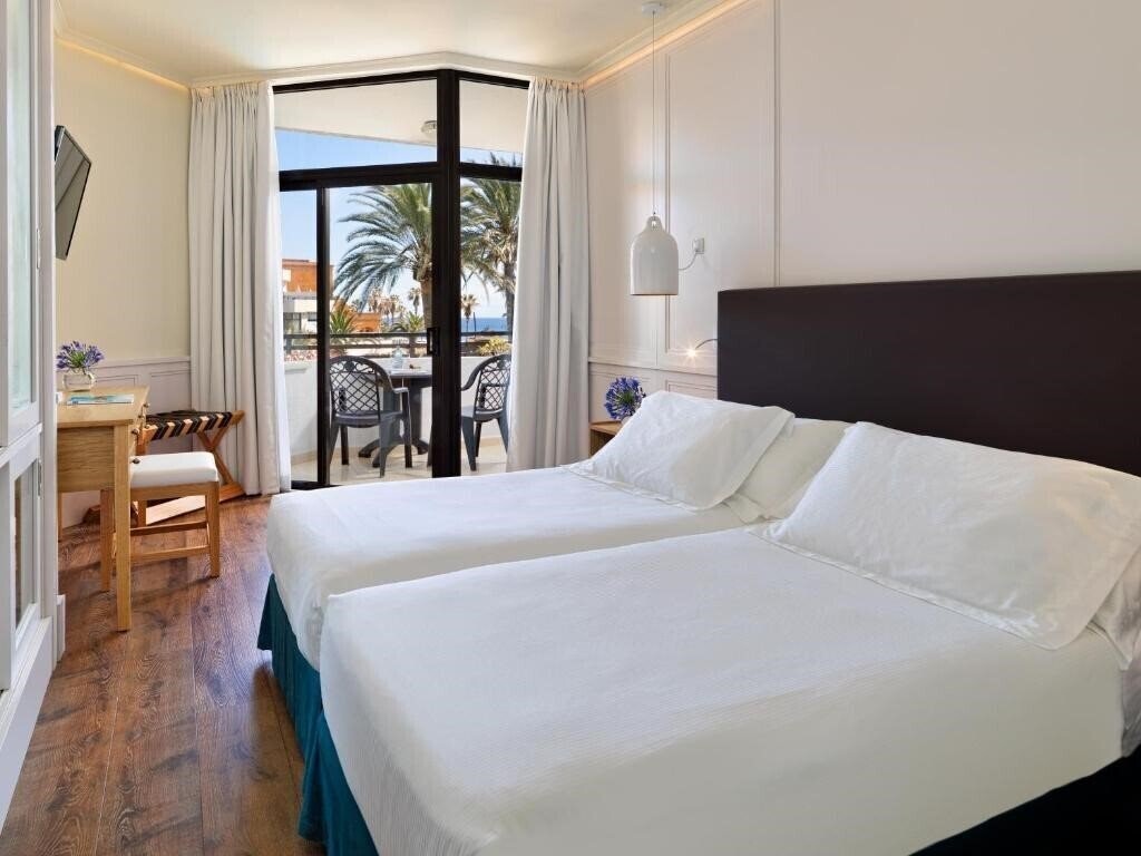 Imaginea H10 Conquistador 4*