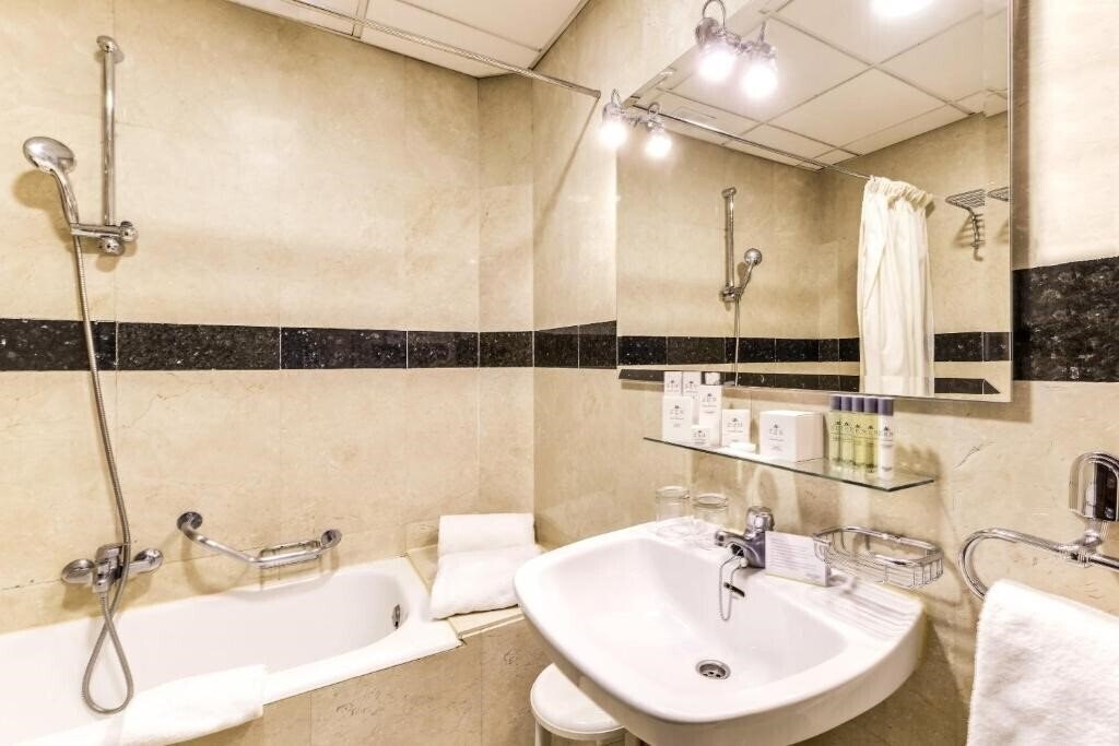 Fotografie Alfonso Vi 4*