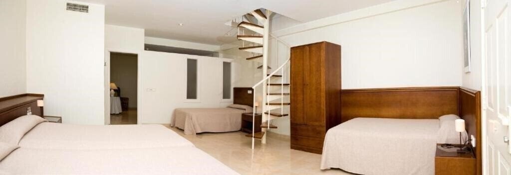 Fotografii Lloyds Beach Club 3*