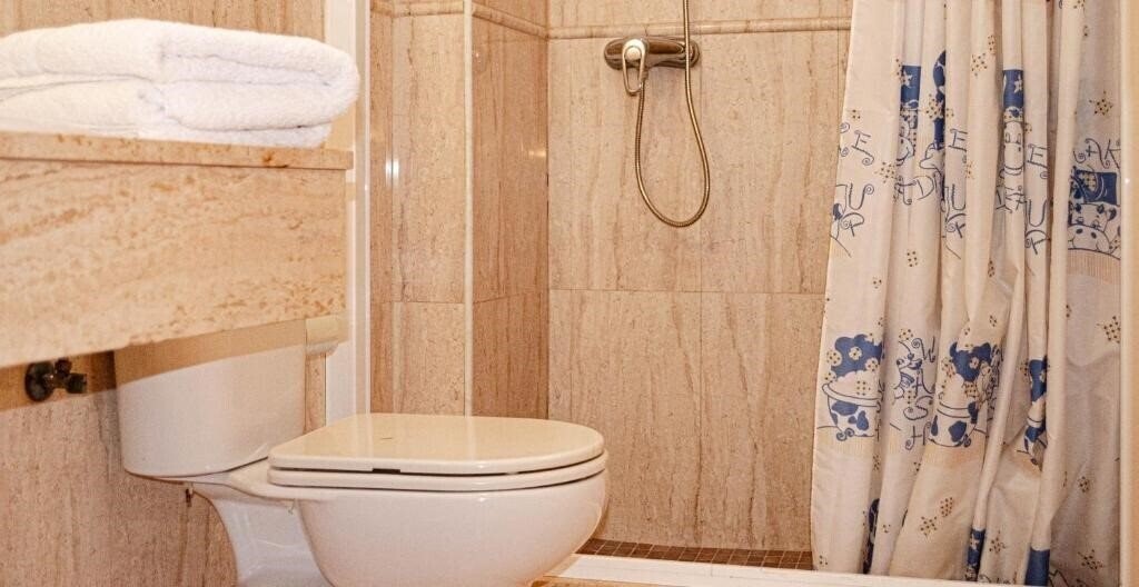 Fotografii Hostal Gran Via Levante 1*