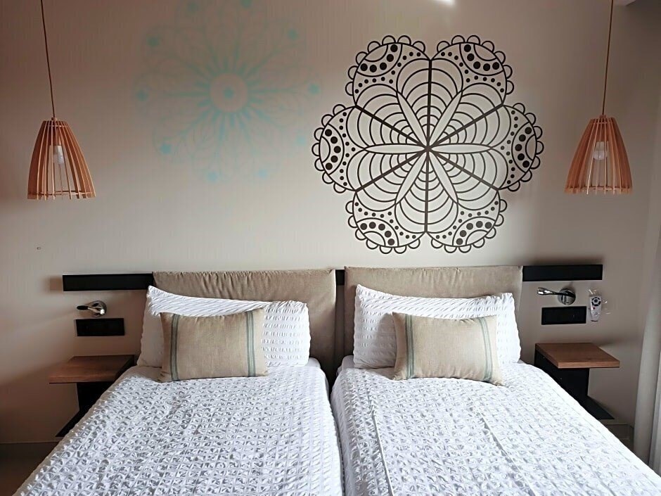 Imaginea Pola Giverola Resort 3*