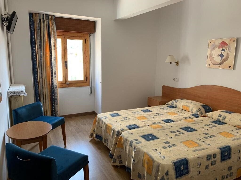 Отель Tarull 2*