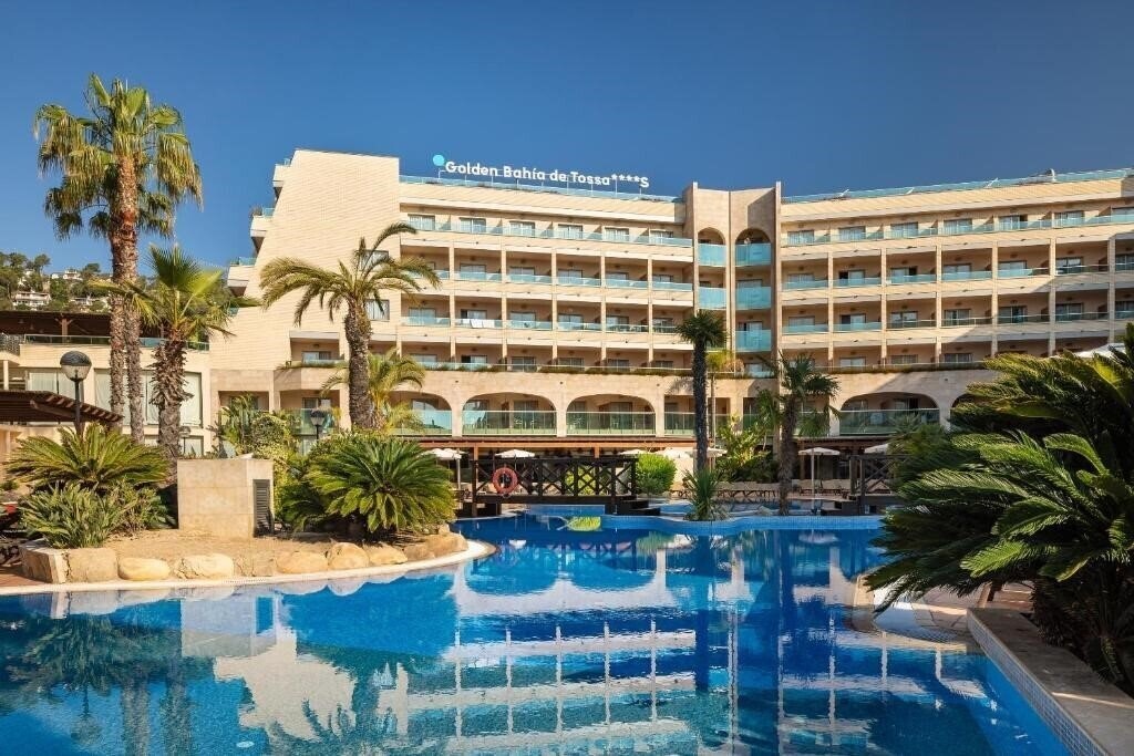 Hotel Golden Bahia De Tossa 4*