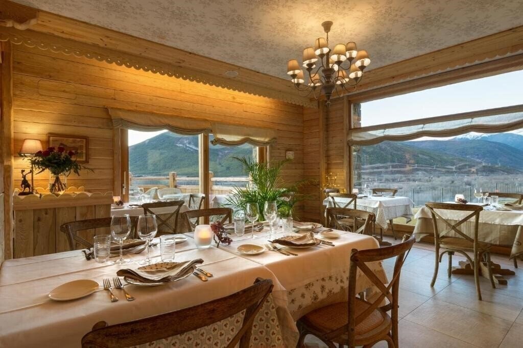 Imaginea Hotel Vinas De Larrede 4*