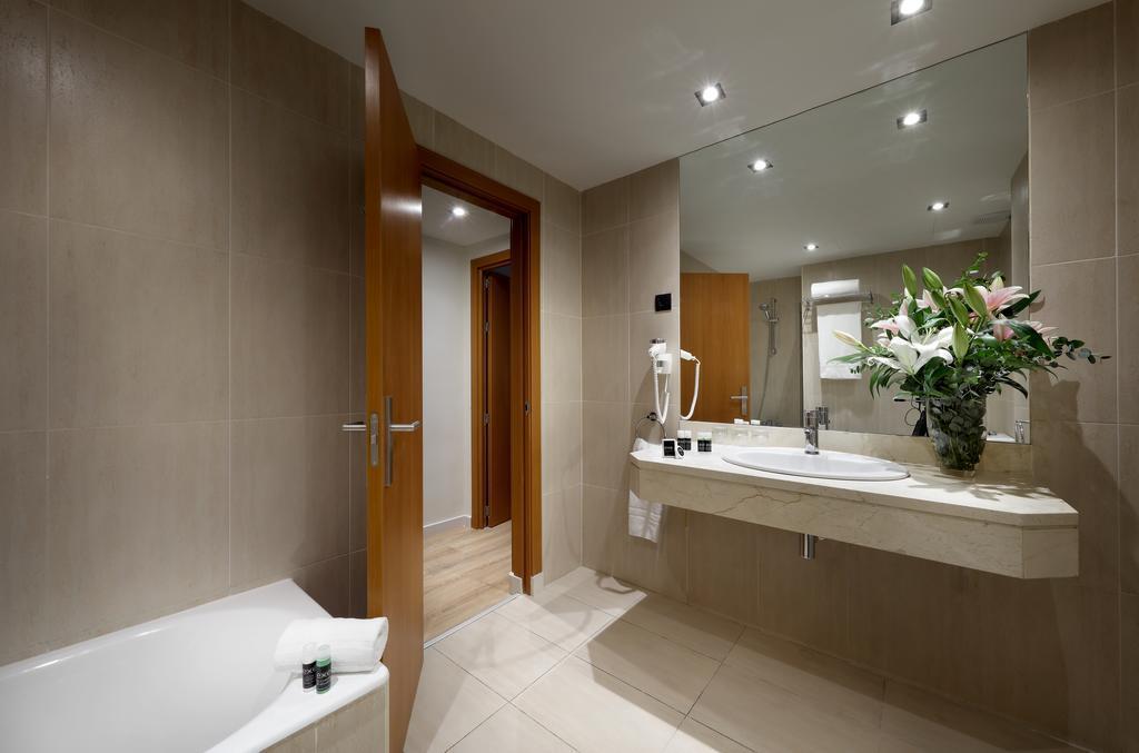 Imaginea Eurostars Rey Don Jaime 4*