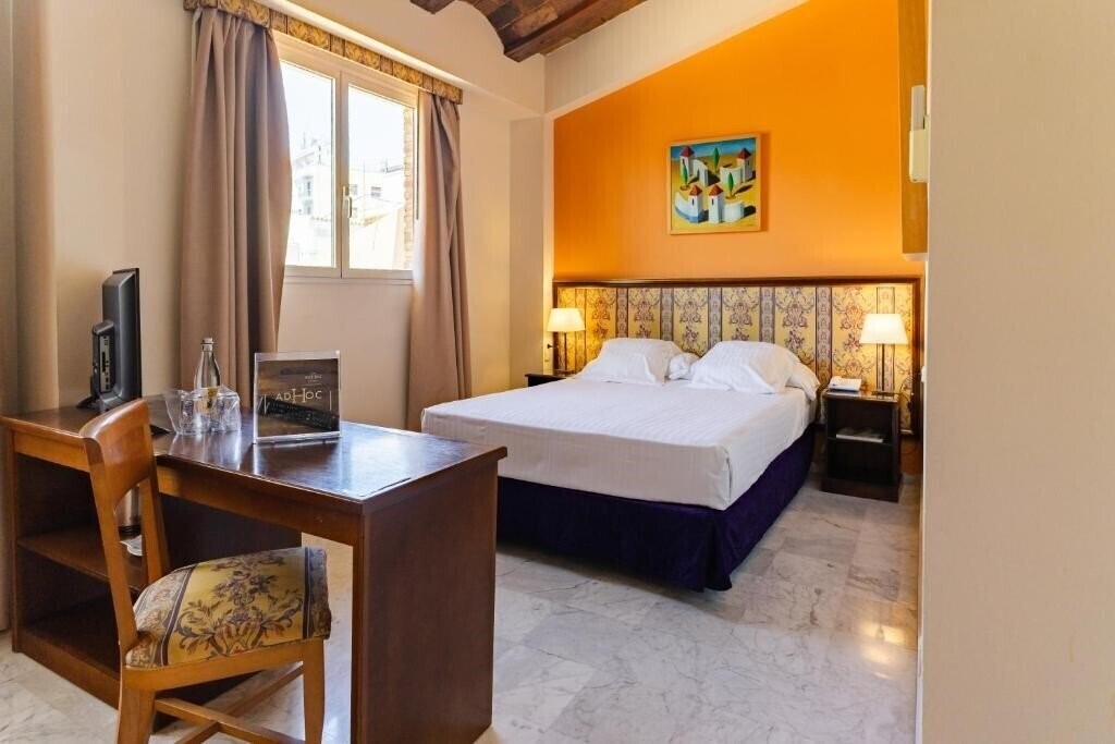 Картинка Ad Hoc Monumental 3*