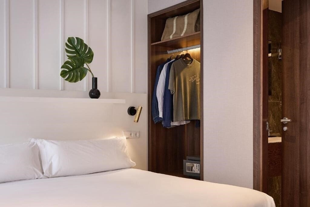 Imaginea Ramirez Flats & Bar 3*