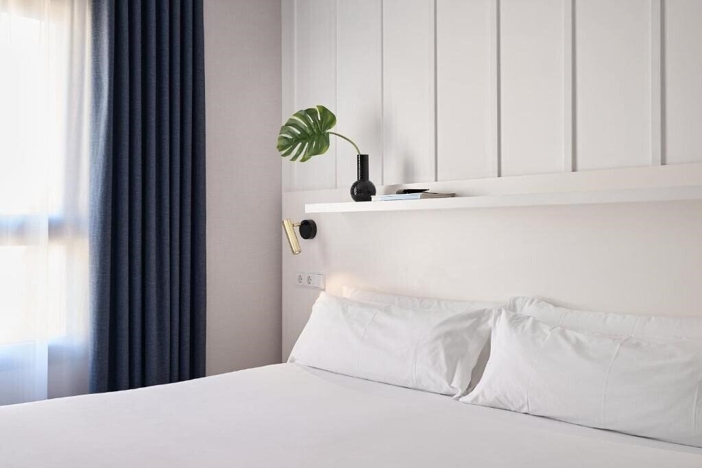 Imaginea Ramirez Flats & Bar 3*