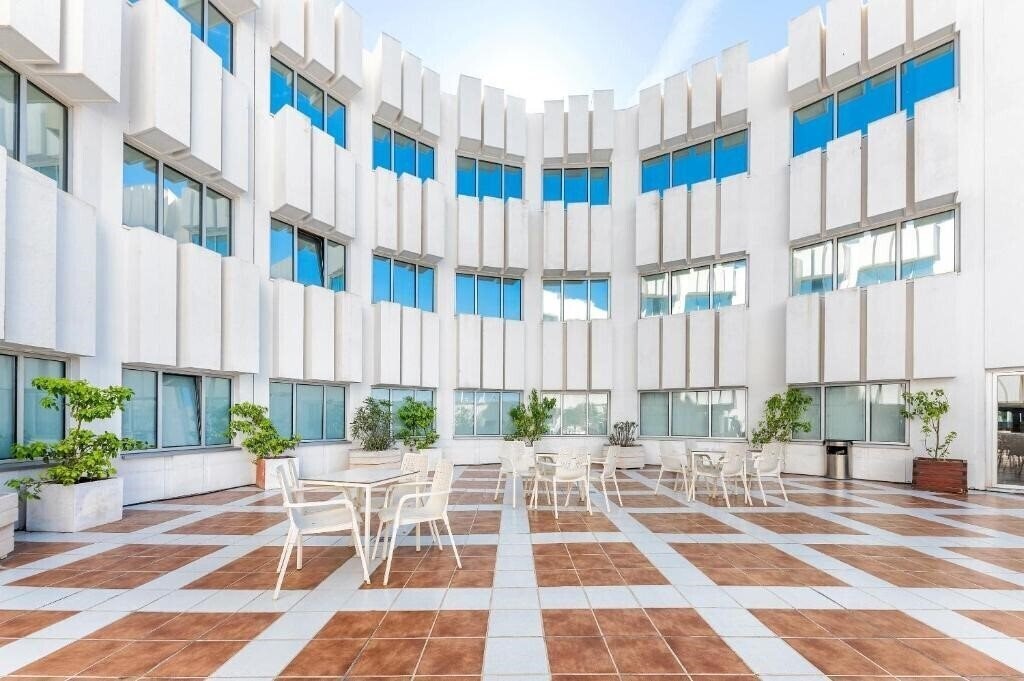 Imaginea Port Azafata Valencia (ex. Tryp Valencia Azafata Hotel) 4*