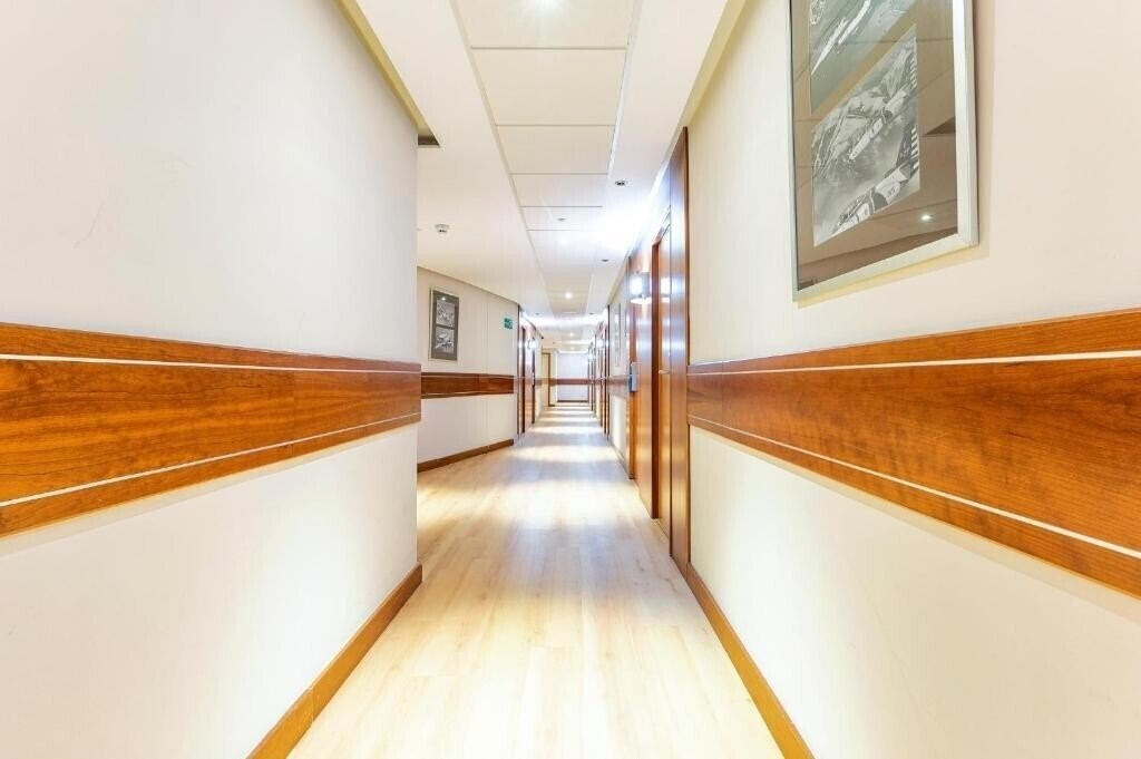 Imaginea Port Azafata Valencia (ex. Tryp Valencia Azafata Hotel) 4*